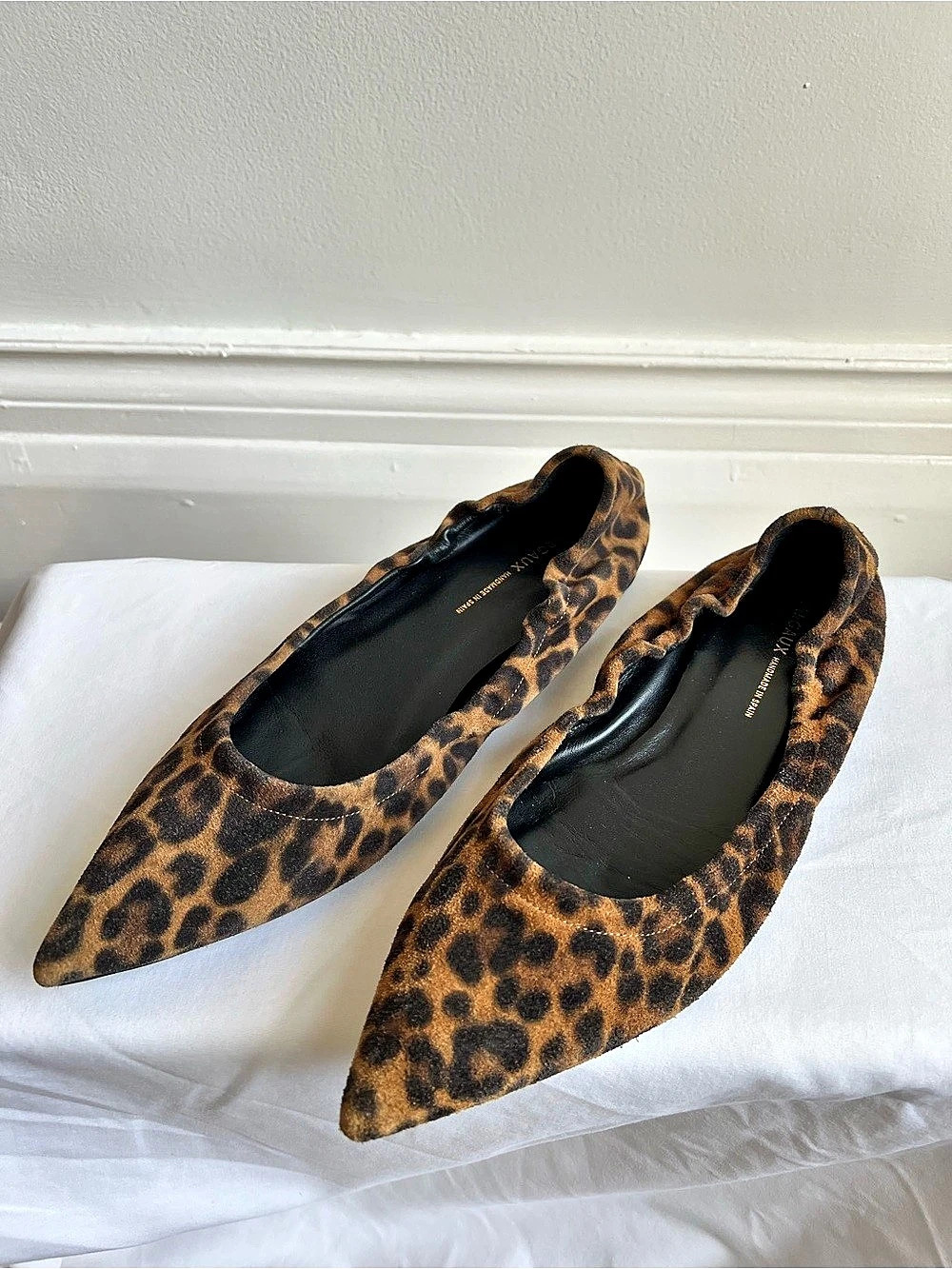 Margaux Leopard Print Pointed-Toe Flats EU 39